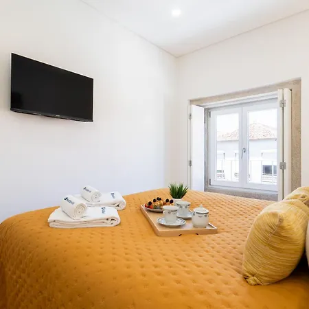 Host Wise - Modern Urban Flat דירה *