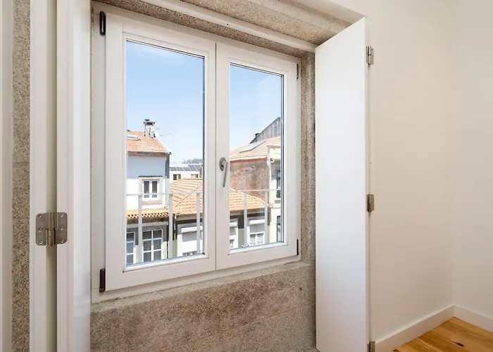 Apartament Host Wise - Modern Urban Flat