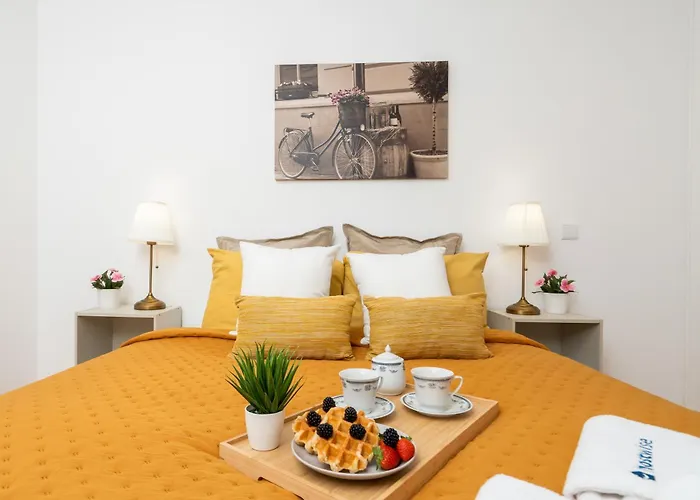 Host Wise - Modern Urban Flat